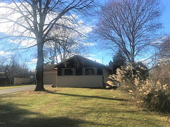 3rd image of 2520 Fairgrove St