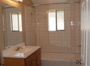 809 NE 180th St, Shoreline, WA 98155