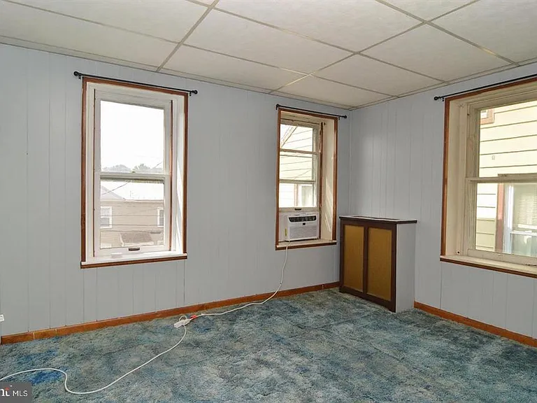 101 W Franklin St — Photo 16