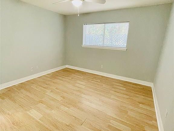 5th image of 1712 Crestdale Dr APT 1