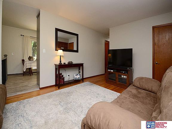 4th image of 1001 Driftwood Dr
