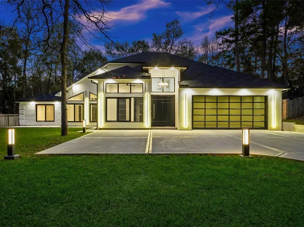 2438 Carriage Lamp Ln, Conroe, TX 77384