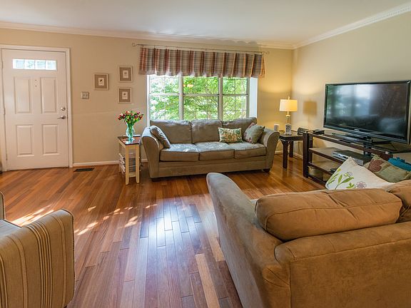 5th image of 6813 Malton Ct