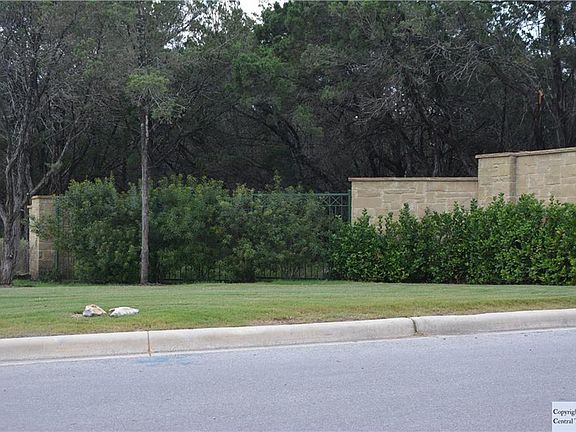 3rd image of 2327 Geneseo Oaks