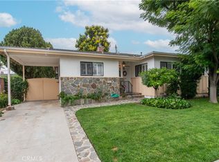 19616 Hamlin St, Reseda, CA 91335