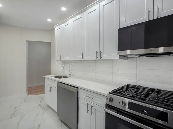 325 East 80th Street image 9 of 14