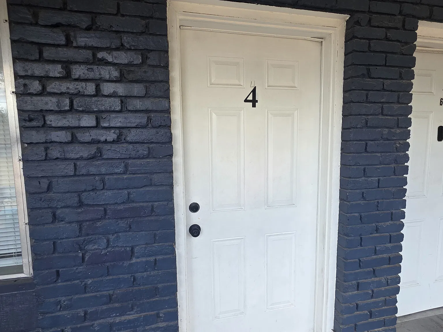 3 bed, 1.0 bath, $995 — Photo 2