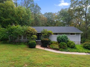 374 Wildwood Dr, Orange, CT 06477