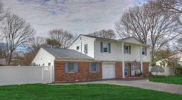 1st image of 68 Woodview Ln