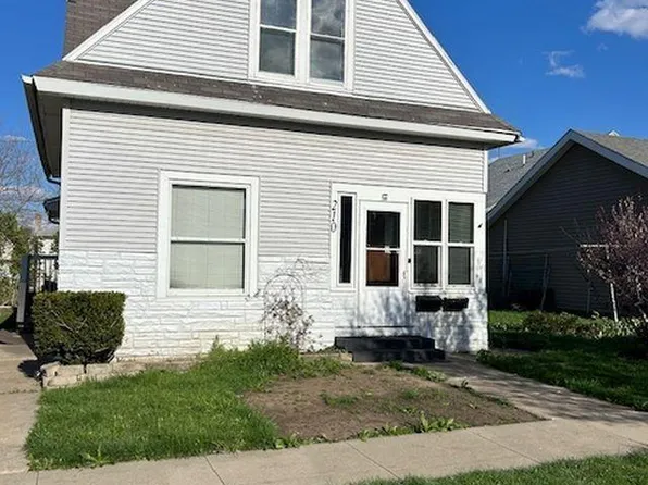 210 S 8th St, Marshalltown, IA 50158