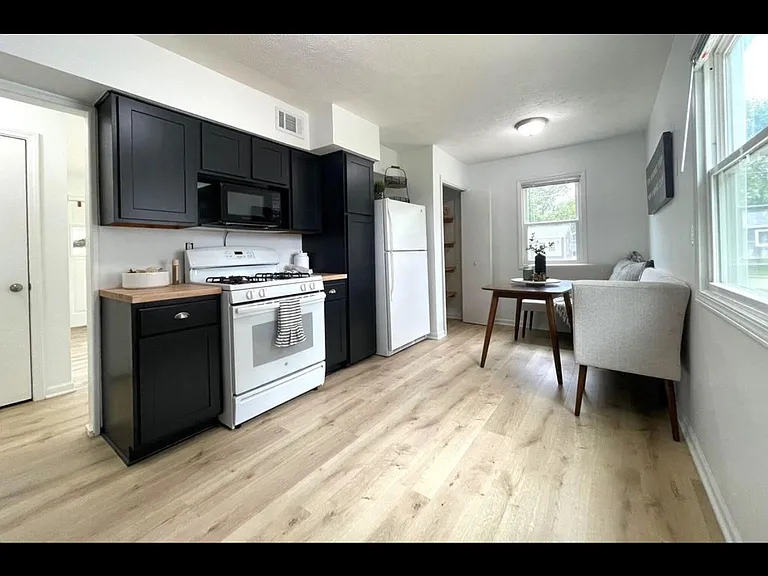 4212 Jewell St — Photo 4