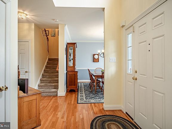 3rd image of 321 Hidden Creek Dr