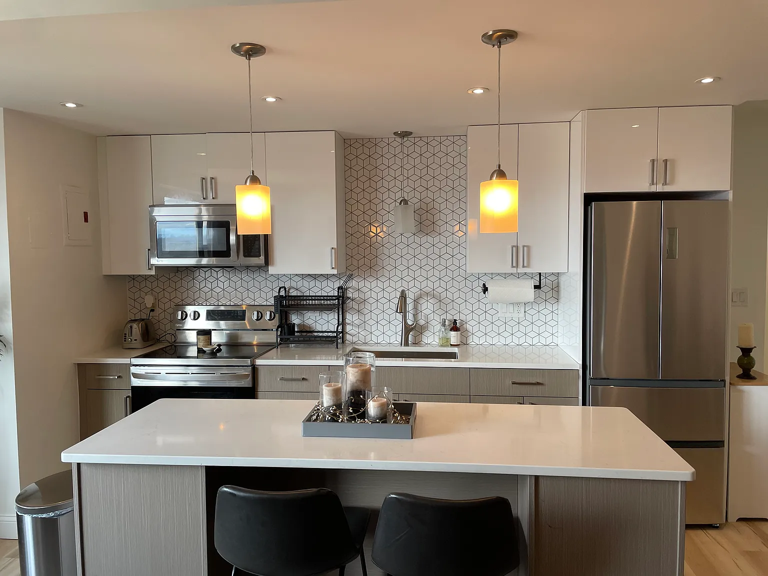 1 bed, 688 sqft, $1,800 — Photo 2