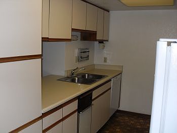 3rd image of 14849 E KINGS Way #106