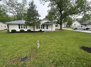 1701 Smallhouse Rd, Bowling Green, KY 42104