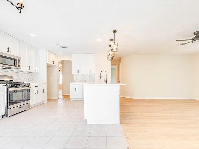 5318 Cilantro Ln — Photo 15