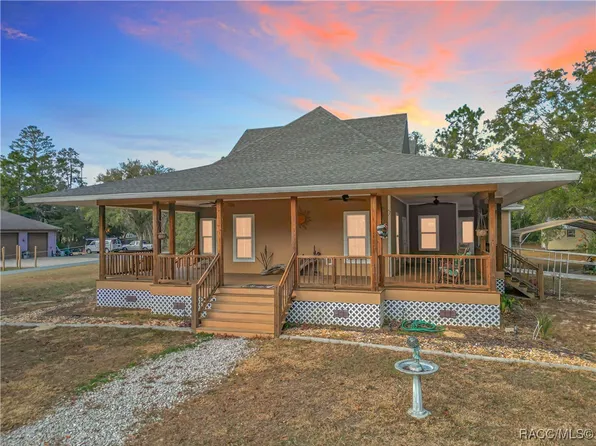 6687 W Seven Rivers Dr, Crystal River, FL 34429