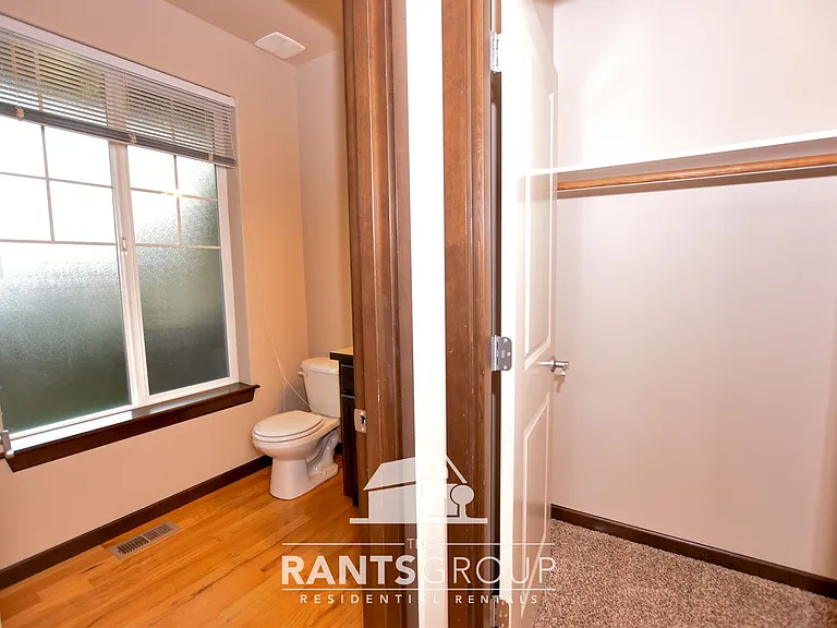 4726 46th Ave SE — Photo 4