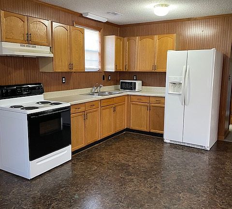 4th image of 100 Shelby Ct