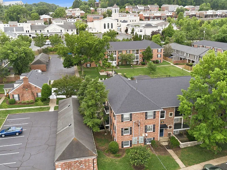5025 Hillsboro Pike #14A — Photo 1