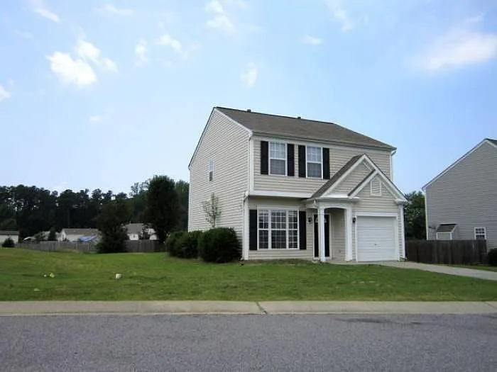 House on a LG level lot