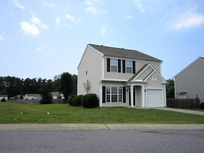 House on a LG level lot