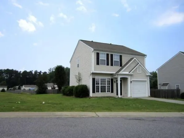 109 N Weststone Blvd, Fuquay Varina, NC 27526