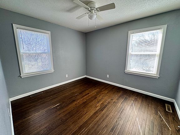 5th image of 2223 S Hawthorne Ave