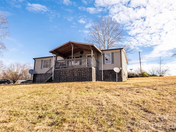 1305 Thunder Run Rd, Boonville, NC 27011