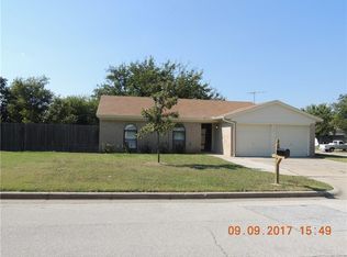 700 Reveille Rd, Fort Worth, TX 76108
