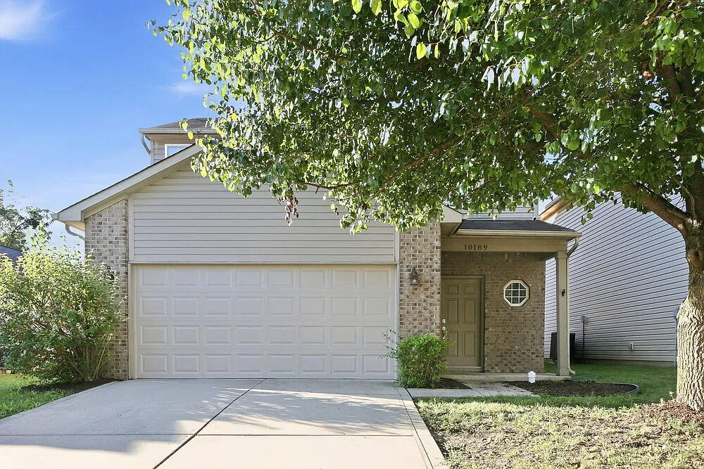 3 bed, 2.5 bath, 1728 sqft, $1,995 — Photo 1