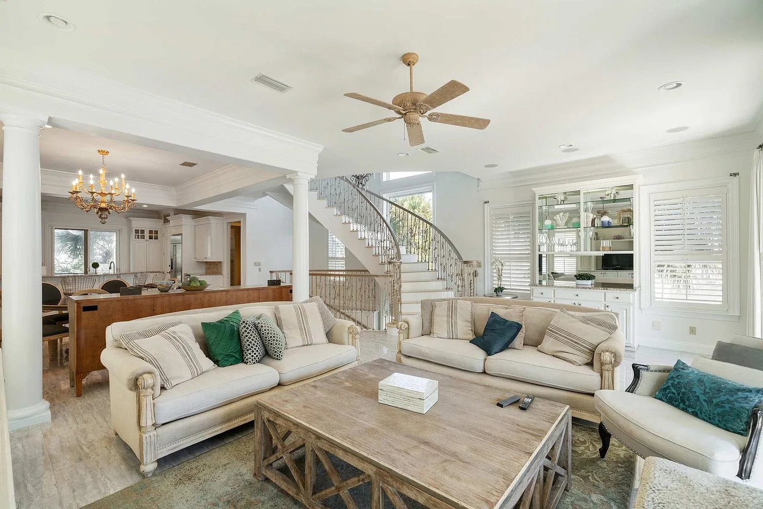 5 bed, 5.0 bath, 3433 sqft, $9,920 — Photo 1