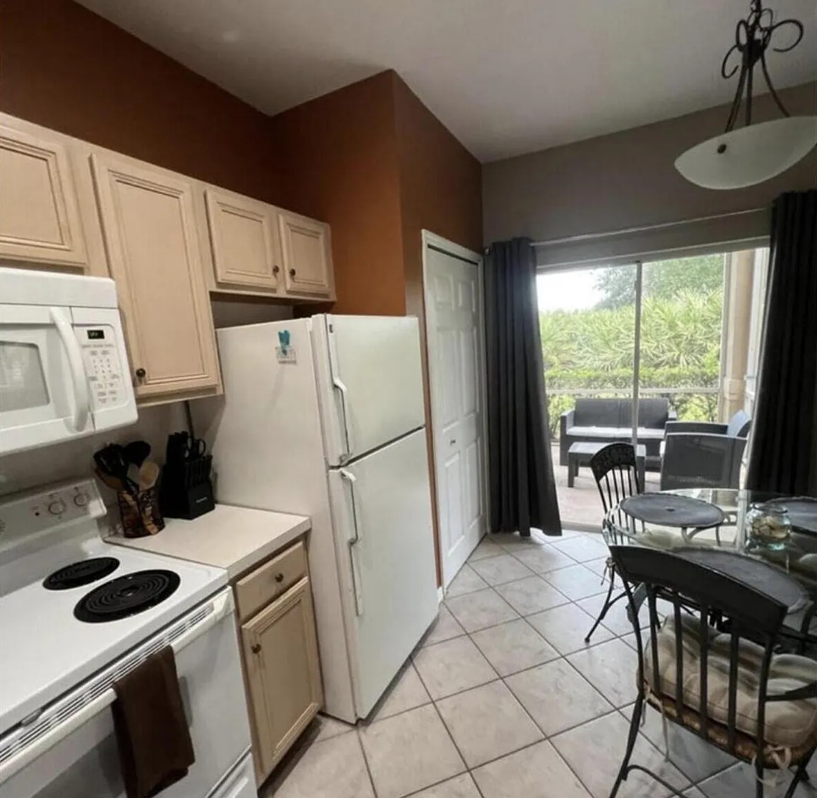 1 bed, 1.0 bath, 800 sqft, $2,150 — Photo 2