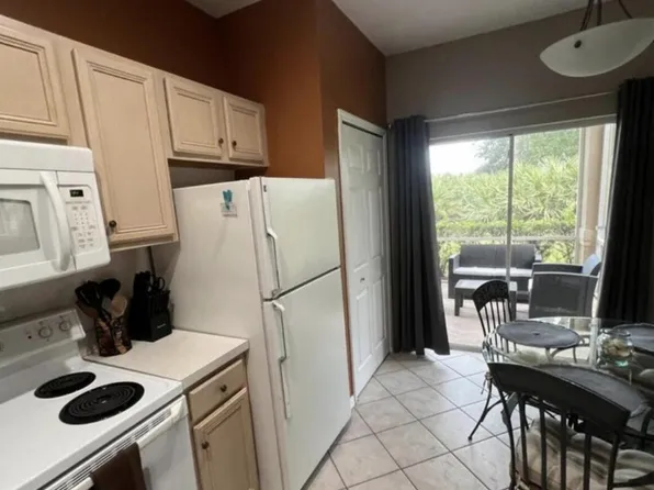 9898 Perfect Dr #19-A, Pt Saint Lucie, FL 34986