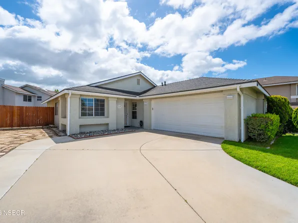 1368 Blossom Dr, Santa Maria, CA 93455