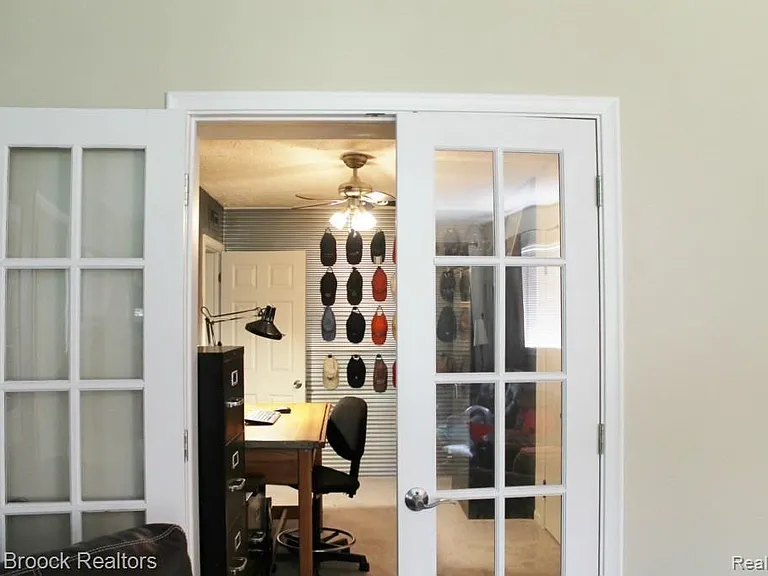 4024 W Webster Rd — Photo 20