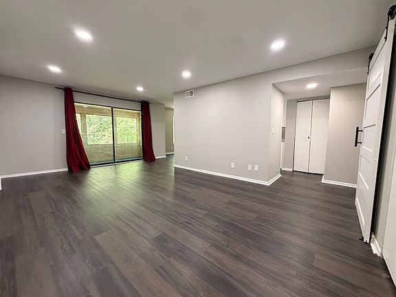 2nd image of 225 Seasons Pkwy