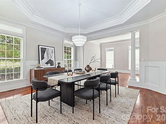 4th image of 3007 Saint Andrews Ct