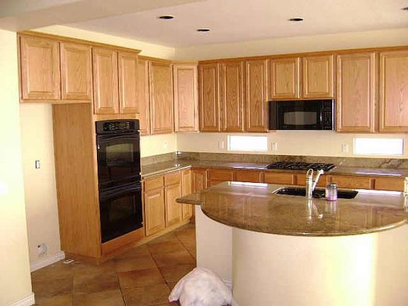 3rd image of 8471 N COYOTE Drive