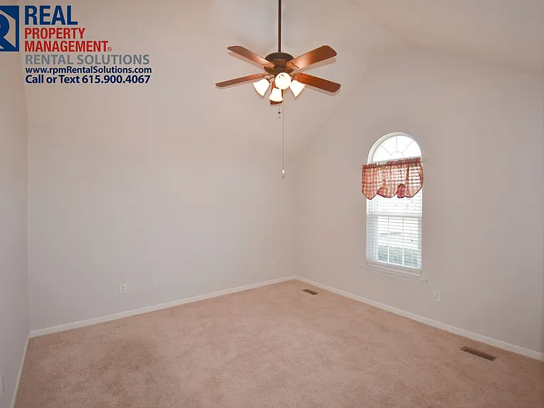 118 Casper Ct — Photo 10