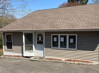 24 Baldwin Ln, Mahopac, NY 10541