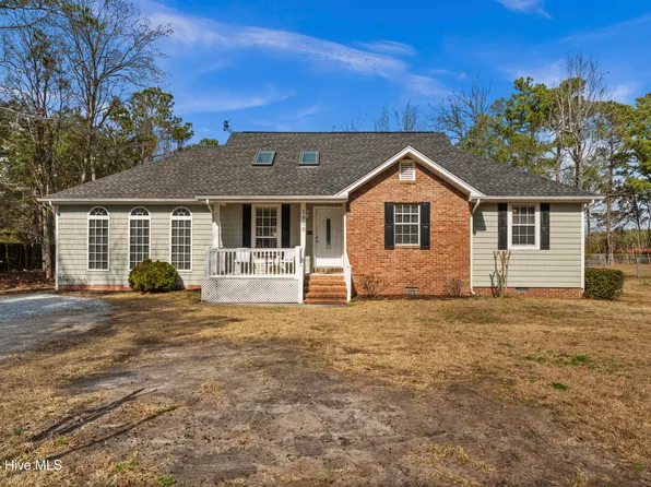 1509 Country Club Drive, Hampstead, NC 28443