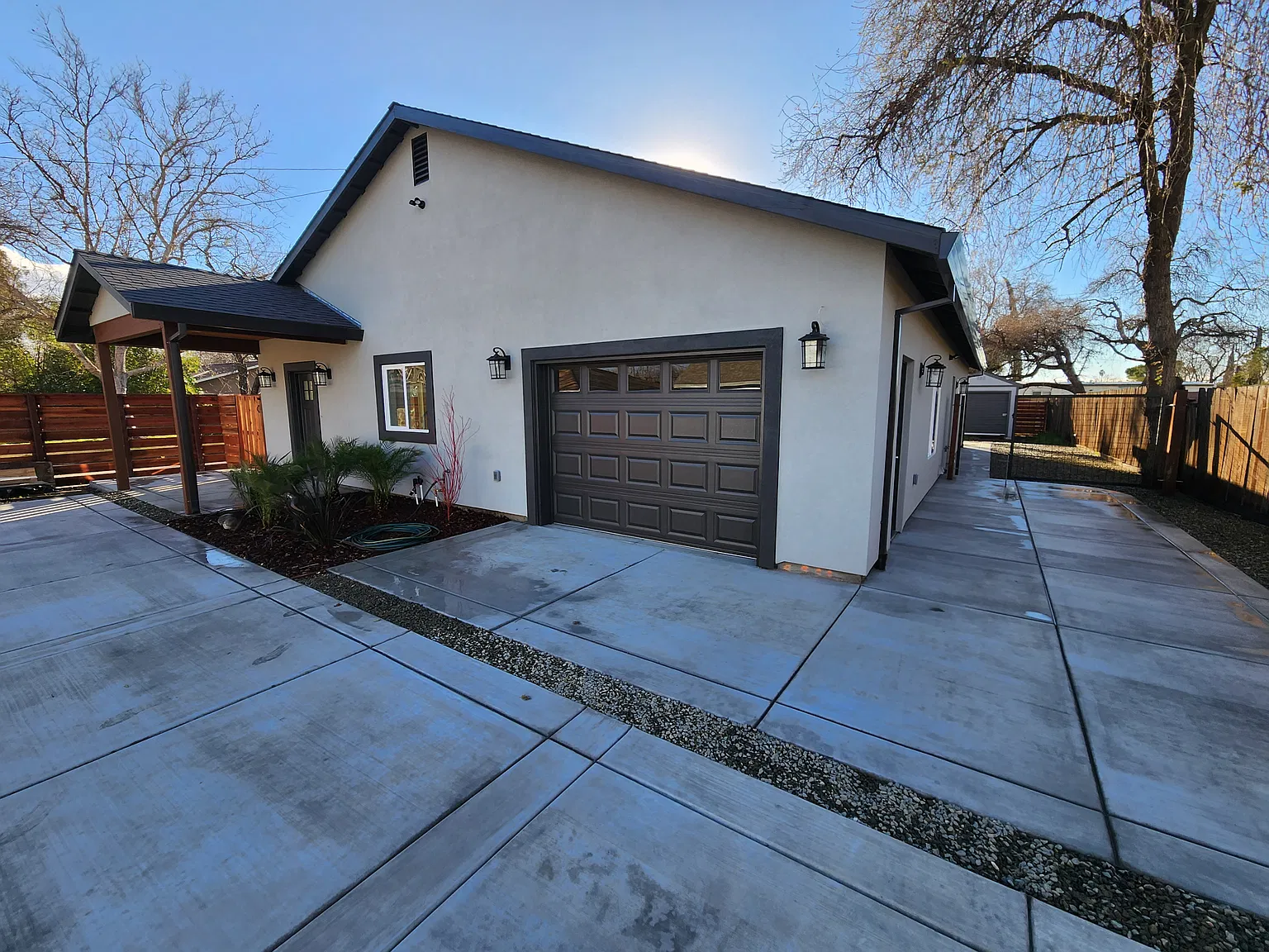 630B Pecan St — Photo 3