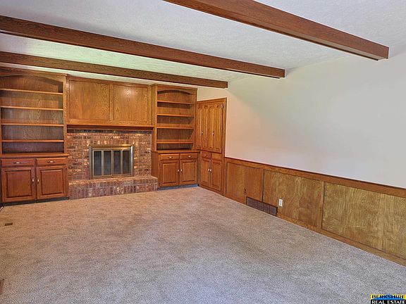 4th image of 904 Iron Rd