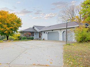 N6781 Donlin Dr, Pardeeville, WI 53954