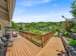 1043 Yosemite Dr, Pacifica, CA 94044