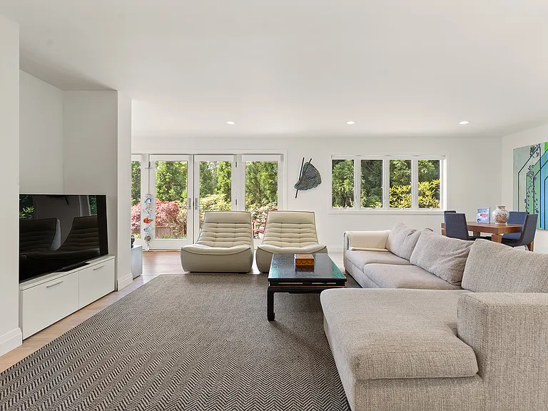 57 Jericho Rd — Photo 9