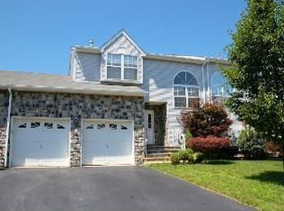 4 Warbler Rd, Marlboro, NJ 07746