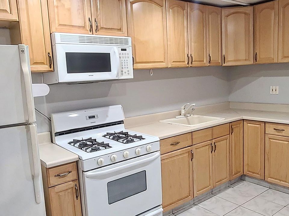 1st image of 1025 Huntington Ave