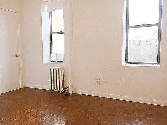 3rd image of 203 E 27th St APT 49
